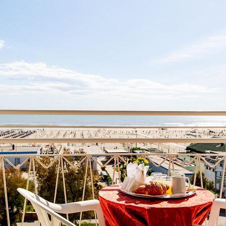 Hotel Lungomare Cervia Esterno foto