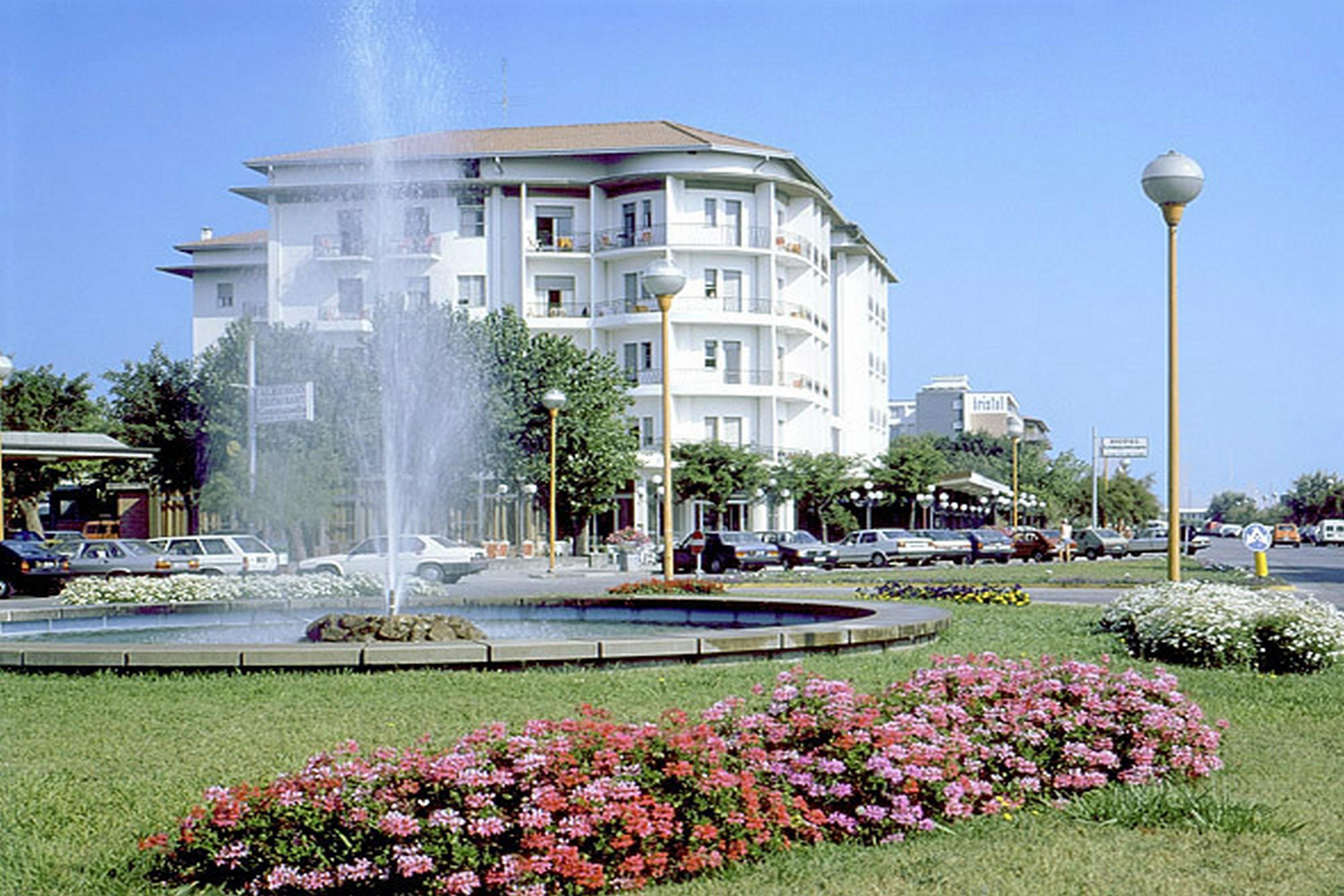 Hotel Lungomare Cervia Esterno foto