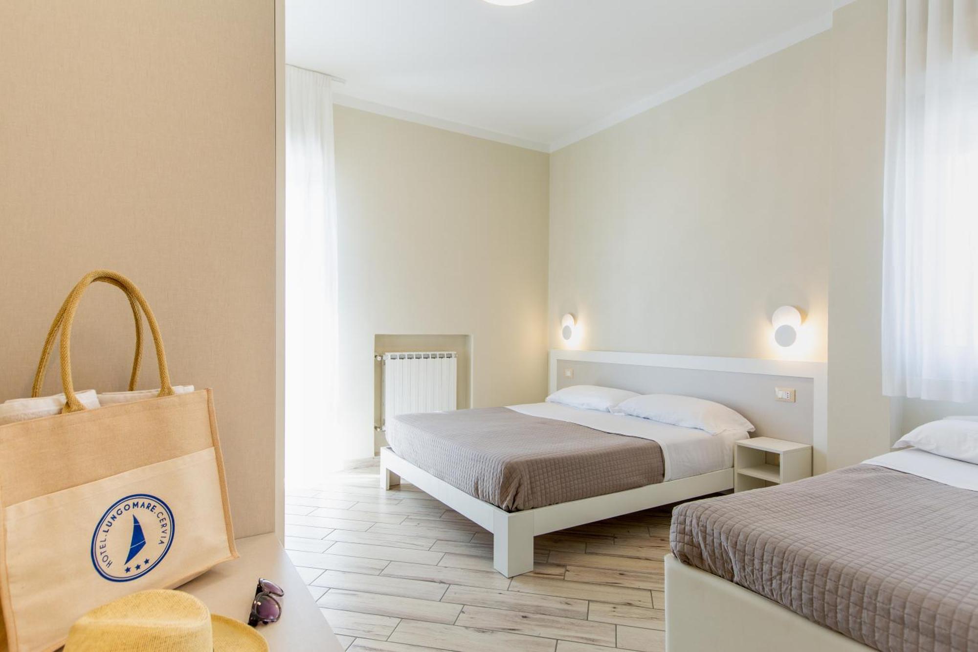 Hotel Lungomare Cervia Esterno foto