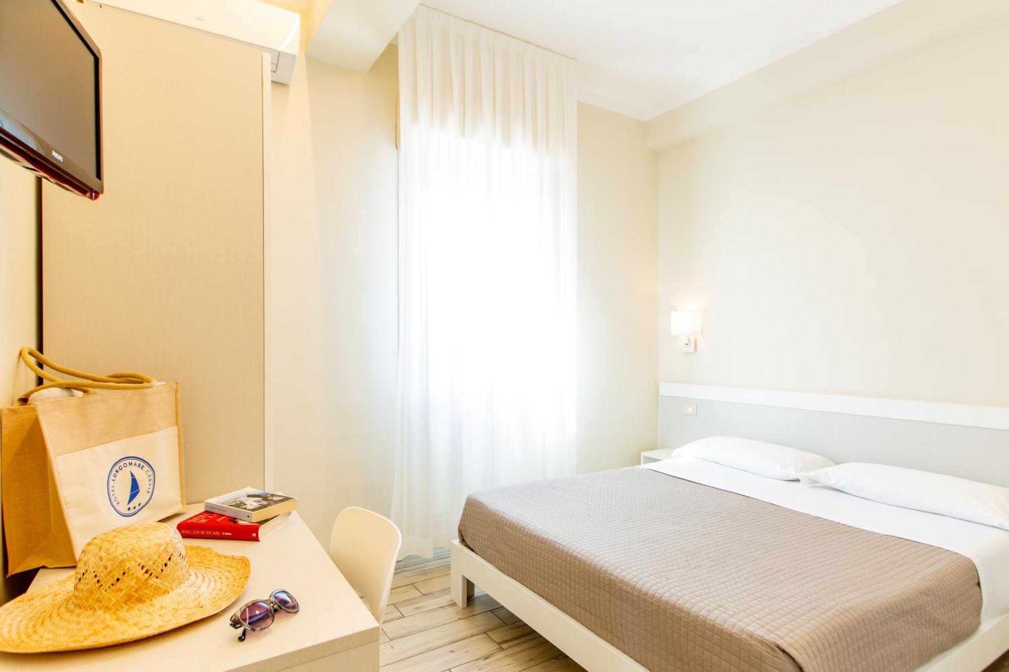 Hotel Lungomare Cervia Esterno foto