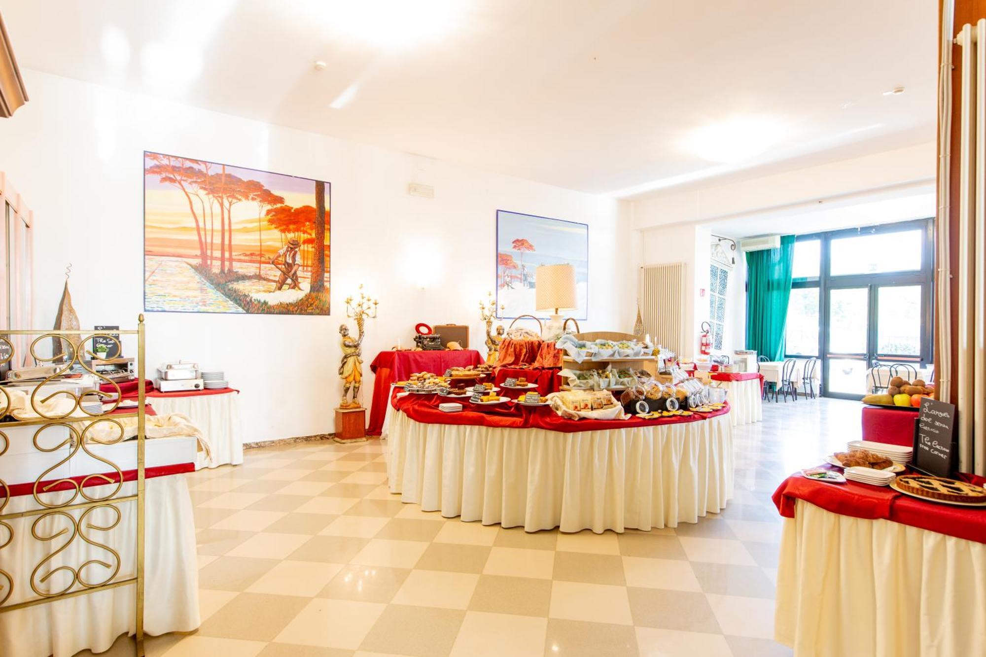 Hotel Lungomare Cervia Esterno foto