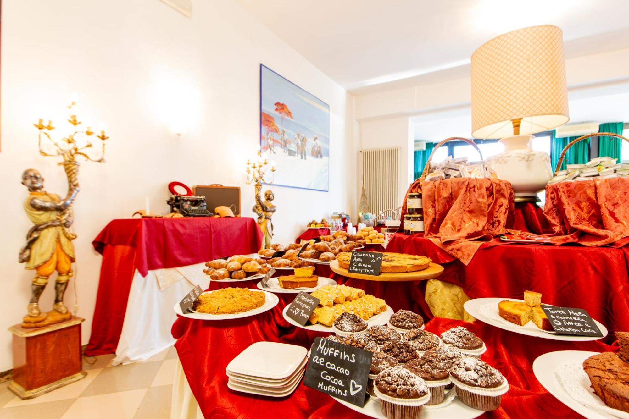 Hotel Lungomare Cervia Esterno foto